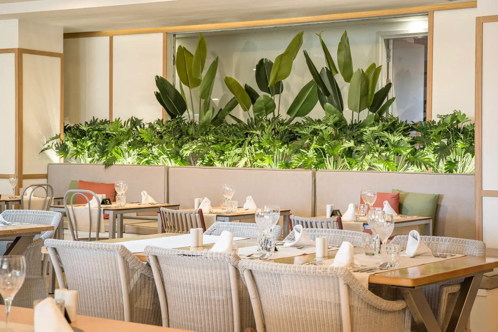 Anamar Buffet 1